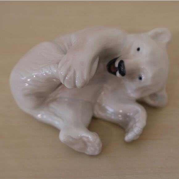Royal Copenhagen Porcelain Polar Bear Figurine Vintage Denmark 70s Knud Kyhn - Picture 2 of 5